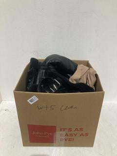 Lot 603  
            Birmingham SR107 - Parcel Delivery Only 

                
BOX OF 5 X WOMEN'S CLOTHES TO INCLUDE BLACK LEATHER JACKET