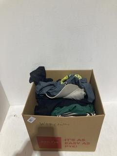 Lot 604  
            Birmingham SR107 - Parcel Delivery Only 

                
BOX OF 7 X ITEMS TO INCLUDE BLACK CANVAS SHIRT