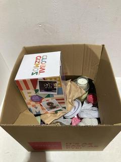 Lot 615  
            Birmingham SR107 - Parcel Delivery Only 

                
BOX OF ITEMS TO INCLUDE GLOBAL GIZMOS DISCO BALL