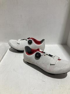 Lot 617  
            Birmingham SR107 - Parcel Delivery Only 

                
PINNACLE WOMEN'S RADIUM ROAD CYCLING SHOES