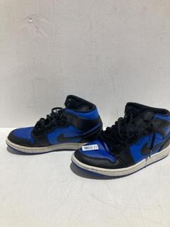 Lot 619  
            Birmingham SR107 - Parcel Delivery Only 

                
NIKE AIR JORDANS MID BASKETBALL SHOES SIZE UK 7