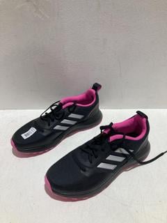 Lot 627  
            Birmingham SR107 - Parcel Delivery Only 

                
ADIDAS RUN FALCON WOMENS SNEAKER SIZE UK 8
