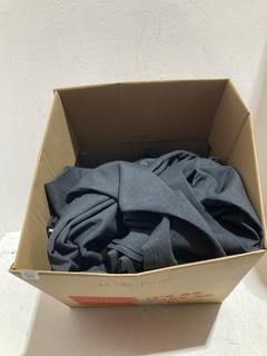 Lot 636  
            Birmingham SR107 - Parcel Delivery Only 

                
BOX OF ITEMS TO INCLUDE JBC WEAVES TROUSERS