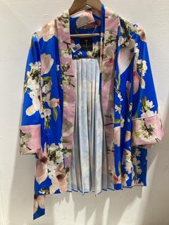 Lot 645  
            Birmingham SR107 - Parcel Delivery Only 

                
TED BAKER LONDON HARMONY PLEAT KIMONO JACKET