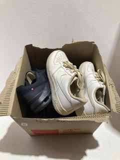 Lot 650  
            Birmingham SR107 - Parcel Delivery Only 

                
4X MEN'S SHOES TO INCLUDE WHITE AIR FORCES (SIZE 8)