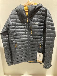Lot 665  
            Birmingham SR107 - Parcel Delivery Only 

                
RAB DARK BLUE MENS MICROLIGHT ALPINE PUFF COAT SIZE UK M ORIGINAL RRP £210