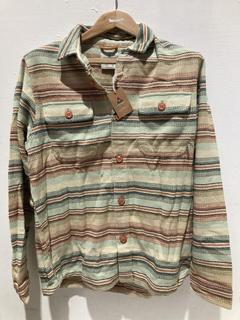 Lot 669  
            Birmingham SR107 - Parcel Delivery Only 

                
2 X ITEMS TO INCLUDE PASSENGER GREEN & BLACK FLEECE JACKET SIZE UK M