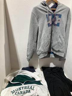 Lot 671  
            Birmingham SR107 - Parcel Delivery Only 

                
5 X ITEMS TO INCLUDE NIKE NAVY BLUE SHORTS SIZE UK S