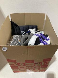 Lot 680  
            Birmingham SR107 - Parcel Delivery Only 
                
BOX OF KIDS CLOTHING TO INCLUDE FLUFFY WINTER JACKET SIZE 12-18M
