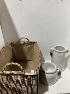Lot 681  
            Birmingham SR107 - Parcel Delivery Only 
                
3 X GARDEN TRADING HOME DECORATIONS TO INCLUDE WICKER BASKET