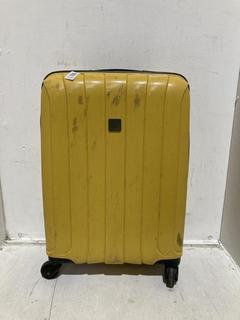 Lot 700  
            Birmingham SR107 - Parcel Delivery Only 

                
JOHN LEWIS & PARTNERS LUGGAGE HARD CASE IN YELLOW