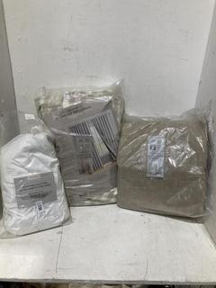 Lot 706  
            Birmingham SR107 - Parcel Delivery Only 

                
3 X HOME DECORATIONS TO INCLUDE EGYPTIAN COTTON EXTRA DEEP FITTED SHEET KINGSIZE