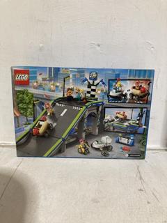 Lot 716  
            Birmingham SR107 - Parcel Delivery Only 

                
LEGO NO LIMITS RACE CAMP RAMP