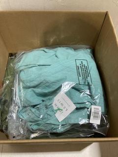 Lot 725  
            Birmingham SR107 - Parcel Delivery Only 
                
ASSORTED JOHN LEWIS & PARTNERS CLOTHING TO INCLUDE SKY BLUE BLOUSE SIZE S