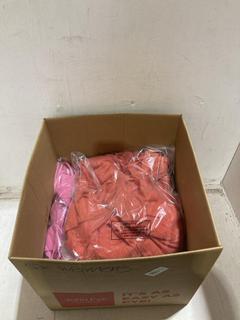 Lot 726  
            Birmingham SR107 - Parcel Delivery Only 
                
ASSORTED JOHN LEWIS & PARTNERS CLOTHING TO INCLUDE CECILE SKIRT IN OFF WHITE SIZE 10