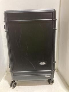 Lot 746  
            Birmingham SR107 - Parcel Delivery Only 
                
EASTPAK HARD BODY LUGGAGE CASE