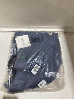 Lot 794  
            Birmingham SR107 - Parcel Delivery Only 
                
JOHN LEWIS & PARTNERS LENHAM SB2N BLAZER IN NAVY BLUE SIZE 38 S ORIGINAL RRP £159