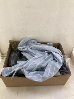 Lot 830  
            Birmingham SR107 - Parcel Delivery Only 

                
10 X JOHN LEWIS & PARTNERS TOPS TO INCLUDE PURE LINEN TOP IN BLACK SIZE 14