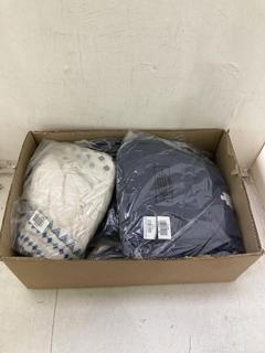 Lot 832  
            Birmingham SR107 - Parcel Delivery Only 

                
8 X JOHN LEWIS & PARTNERS TOPS TO INCLUDE AMALFI MINI DRESS SIZE S