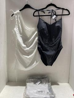 Lot 863  
            Birmingham SR107 - Parcel Delivery Only 

                
3 X ASSORTED CLOTHING TO INCLUDE JOHN LEWIS & PARTNERS REGULAR FIT LINEN SHIRT IN...