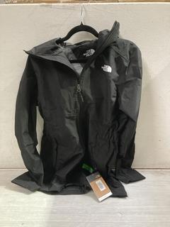 Lot 900  
            Birmingham SR107 - Parcel Delivery Only 
                
THE NORTH FACE HIKING PARKA JACKET IN BLACK SIZE M ORIGINAL RRP 155