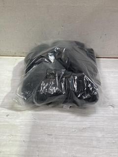 Lot 905  
            Birmingham SR107 - Parcel Delivery Only 
                
JOHN LEWIS & PARTNER KNITWEAR SWEATER IN BLACK SIZE M