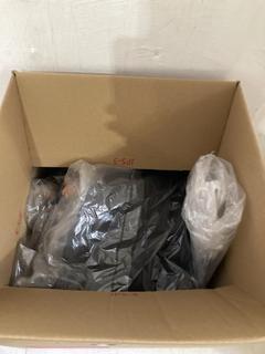 Lot 935  
            Birmingham SR107 - Parcel Delivery Only 
                
BOX OF 7 X JOHN LEWIS & PARTNERS WOMEN'S CLOTHING APPROX ORIGINAL RRP £150