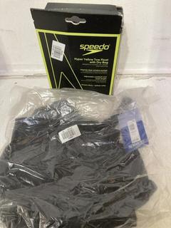 Lot 942  
            Birmingham SR107 - Parcel Delivery Only 
                
SPEEDO HYPER YELLOW TOW FLOAT WITH DRY BAG