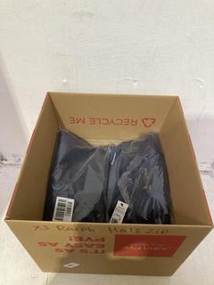 Lot 965  
            Birmingham SR107 - Parcel Delivery Only 

                
BOX OF 3 X RALPH LAUREN HALF ZIP TOPS WITH APPROX ORIGINAL RRP £300