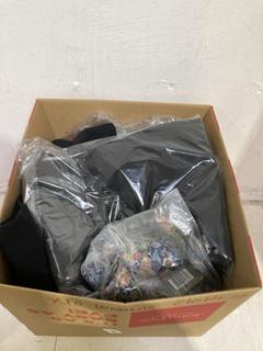 Lot 988  
            Birmingham SR107 - Parcel Delivery Only 
                
BOX OF 10 X MENS CLOTHING APPROX ORIGINAL RRP £150