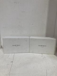 Lot 995  
            Birmingham SR107 - Parcel Delivery Only 
                
2 X LK BENNETT SHOES TO INCLUDE FERN TRENCH SUEDE HEELS SIZE 38