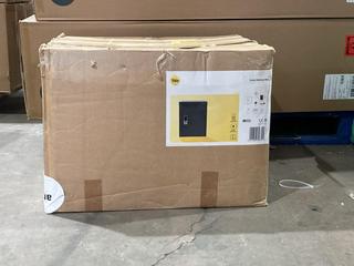 Lot 225  
            Birmingham SR106 - Collection or Optional Delivery Available 

                
YALE SMART DELIVERY BOX IN BLACK - ORIGINAL RRP £125 (LOCATION: A7)