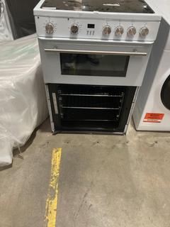 Lot 333  
            Birmingham SR106 - Collection or Optional Delivery Available 

                
HISENSE FREESTANDING ELECTRIC COOKER IN WHITE - MODEL NO. HDE3211BWUK - ORIGINAL ...