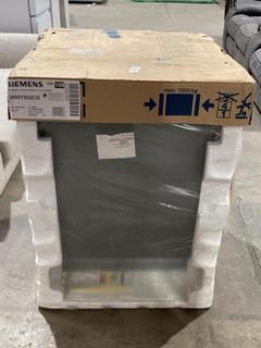 Lot 347  
            Birmingham SR106 - Collection or Optional Delivery Available 

                
SIEMENS FREESTANDING DISHWASHER IN BLACK - SN95YX02CG - ORIGINAL RRP £999 (LOCATI...