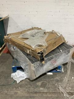Lot 833  
            Birmingham SR106 - Collection or Optional Delivery Available 

                
PALLET OF ITEMS TO INCLUDE DIVAN BED BASE (ALL PALLET CONTENTS MUST BE REMOVED FR...