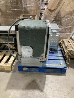 Lot 873  
            Birmingham SR106 - Collection or Optional Delivery Available 

                
PALLET OF ITEMS TO INCLUDE COMFEE FULLY INTEGRATED DISHWASHER (ALL PALLET CONTENT...