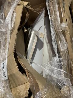 Lot 899  
            Birmingham SR106 - Collection or Optional Delivery Available 

                
PALLET OF ITEMS TO INCLUDE WILTON 3 DRAWER CHEST LINEN (ALL PALLET CONTENTS MUST ...