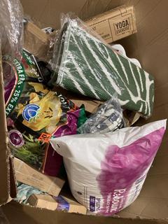 Lot 900  
            Birmingham SR106 - Collection or Optional Delivery Available 

                
PALLET OF ITEMS TO INCLUDE OHS CABLE KNIT FLEECE DUVET SET (ALL PALLET CONTENTS M...