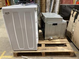 Lot 914  
            Birmingham SR106 - Collection or Optional Delivery Available 

                
PALLET OF ITEMS TO INCLUDE HOOVER H-WASH 350 FREESTANDING WASHING MACHINE IN WHIT...