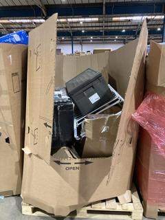 Lot 934  
            Birmingham SR106 - Collection or Optional Delivery Available 

                
PALLET OF ITEMS TO INCLUDE RUSSELL HOBBS REFRESH & CLEAN CARPET WASHER (ALL PALLE...