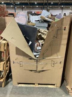 Lot 939  
            Birmingham SR106 - Collection or Optional Delivery Available 

                
PALLET OF ITEMS TO INCLUDE SMIFFYS MEDIEVAL PRINCESS WIG IN BROWN (ALL PALLET CON...