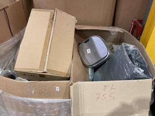 Lot 941  
            Birmingham SR106 - Collection or Optional Delivery Available 

                
PALLET OF ITEMS TO INCLUDE OPTICA CAST A NEW LIGHT 4 GLASS (ALL PALLET CONTENTS M...