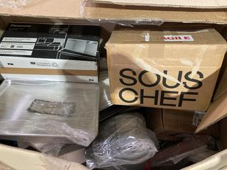 Lot 944  
            Birmingham SR106 - Collection or Optional Delivery Available 

                
PALLET OF ITEMS TO INCLUDE PANASONIC COMPACT STEREO SYSTEM (ALL PALLET CONTENTS M...