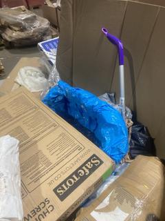 Lot 995  
            Birmingham SR106 - Collection or Optional Delivery Available 

                
PALLET OF ITEMS TO INCLUDE CHUNKY WOODEN SCREW FIT STAIR GATE (ALL PALLET CONTENT...