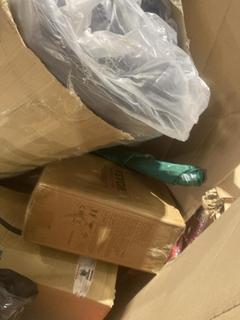 Lot 998  
            Birmingham SR106 - Collection or Optional Delivery Available 

                
PALLET OF ITEMS TO INCLUDE SINGLE SIZE BED TOPPER (ALL PALLET CONTENTS MUST BE RE...