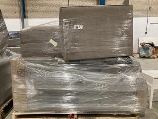 Lot 150  
            Birmingham SR103  - Collection or Optional Delivery Available 

                
OAK FURNITURELAND PARTS TO INCLUDE PART NEBRASKA HIGH BACK RIGHT FACING CHAISE IN...