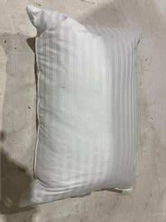 Lot 188  
            Birmingham SR103  - Collection or Optional Delivery Available 

                
JOHN LEWIS & PARTNERS 4X ASSORTED ITEMS TO INCLUDE JOSEPH JOSEPH 2-IN-1 GLASS CLE...