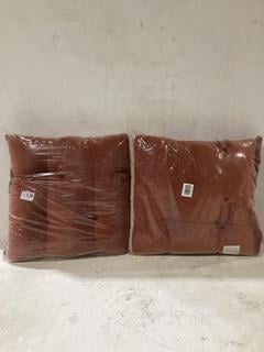 Lot 209  
            Birmingham SR103  - Collection or Optional Delivery Available 

                
JOHN LEWIS & PARTNERS 3X ASSORTMENT OF CUSHIONS ORIGINAL RRP £120