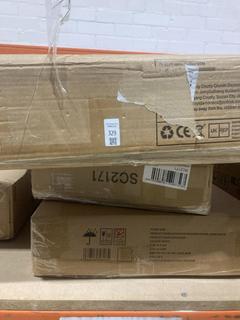 Lot 329  
            Birmingham SR103  - Collection or Optional Delivery Available 

                
X3 ASSORTED LOT TO INCLUDE LONGSLOW RADIATOR COVER LARGE WHITE