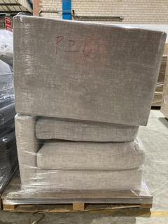 Lot 430  
            Birmingham SR103  - Collection or Optional Delivery Available 

                
PALLET OF OAK FURNITURELAND PARTS TO INCLUDE PART MALVERN RIGHT ARM MODULE IN SIL...